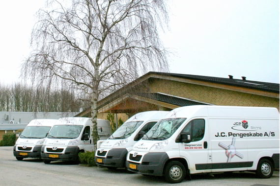 JC Pengeskabe biler, der rykker ud til jer i hele landet