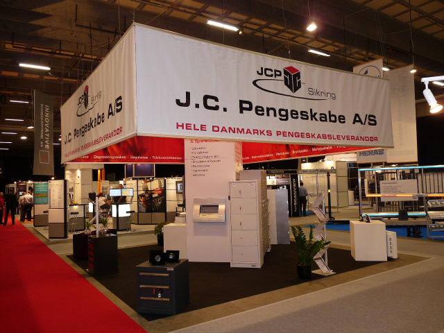JCP_stand